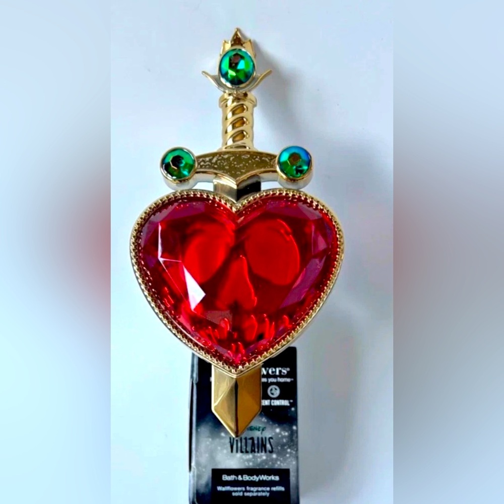 Bath & Body Works Disney Villains Evil Queen Wallflower Light Up Plug In